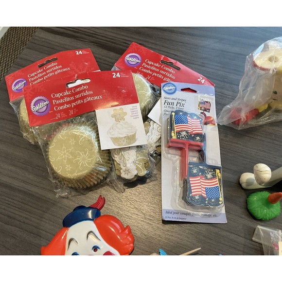 Lot Of Cake Cupcake Baking Decorating Supply- Fondant Bundle Cake ClownToppers - Picture 16 of 16